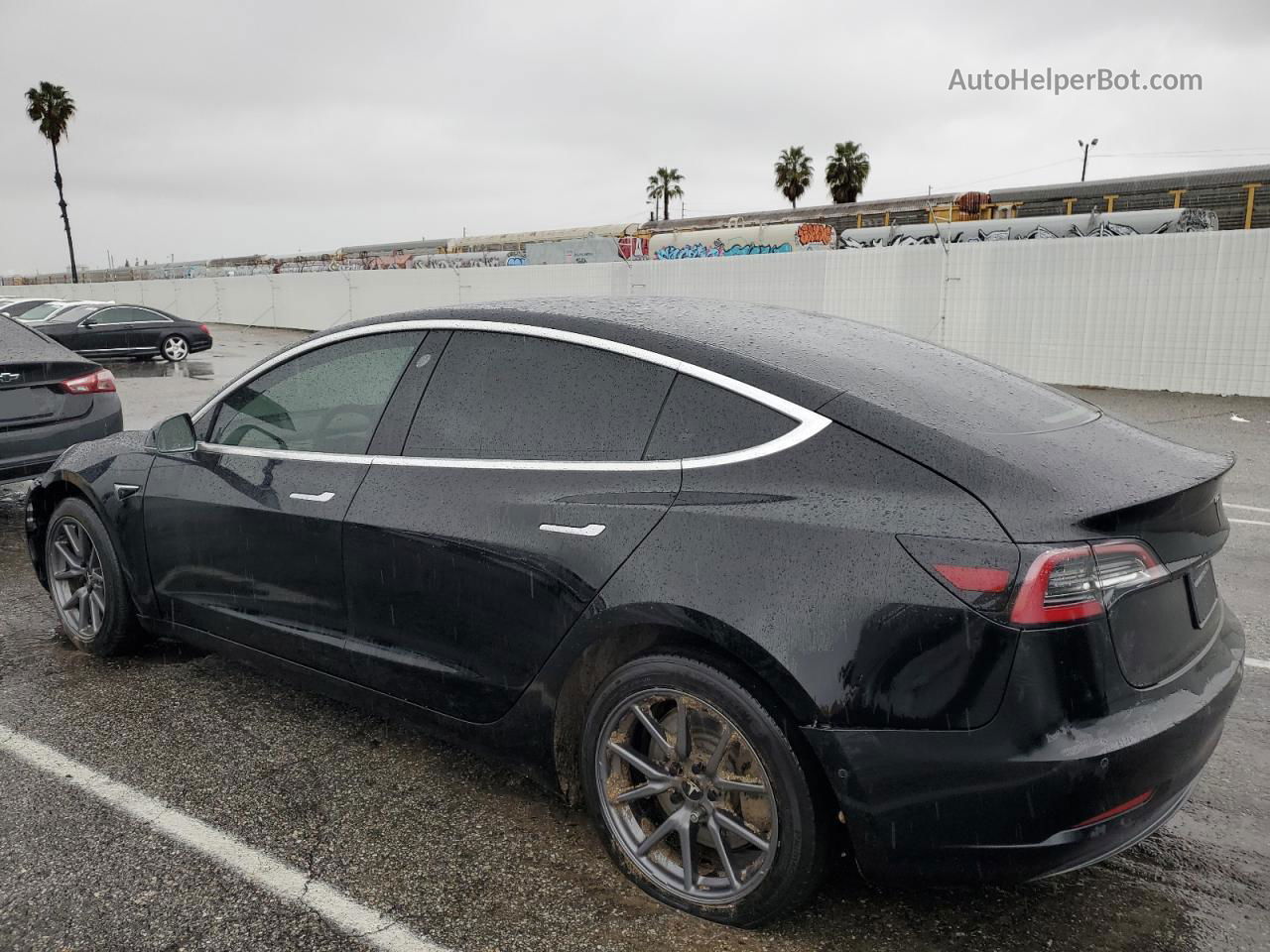 2019 Tesla Model 3  Черный vin: 5YJ3E1EA5KF395495