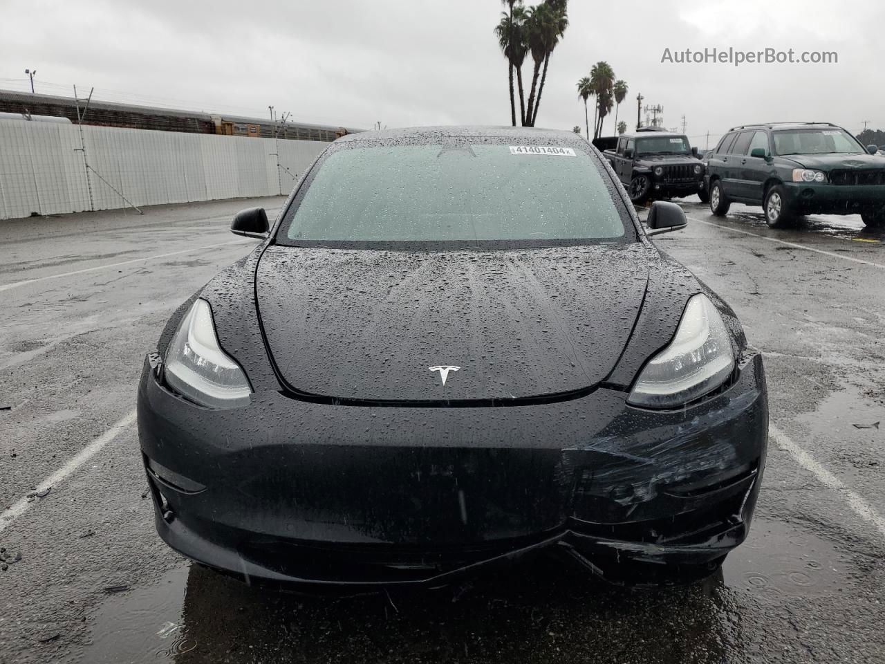 2019 Tesla Model 3  Черный vin: 5YJ3E1EA5KF395495