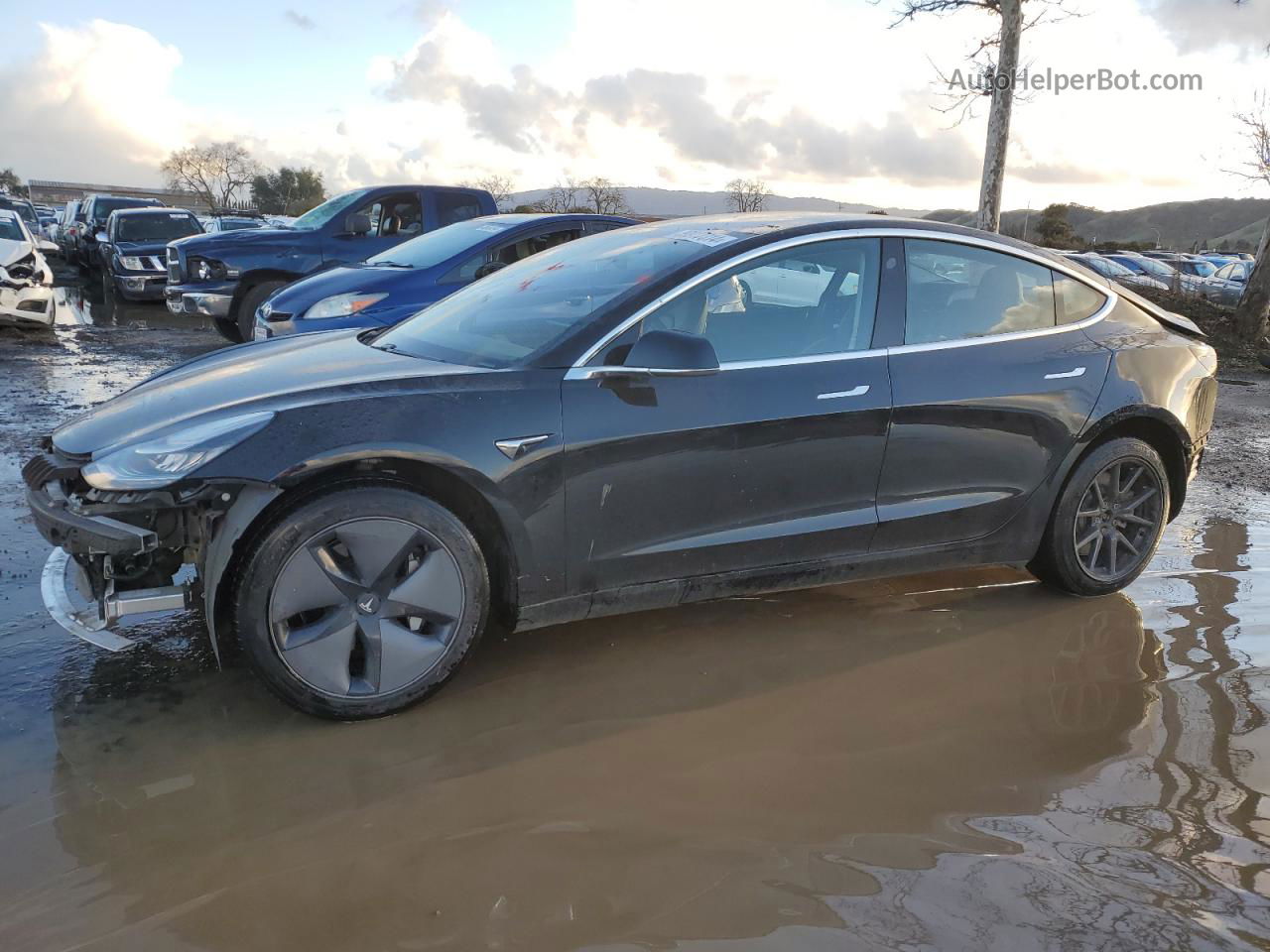 2019 Tesla Model 3  Черный vin: 5YJ3E1EA5KF397909