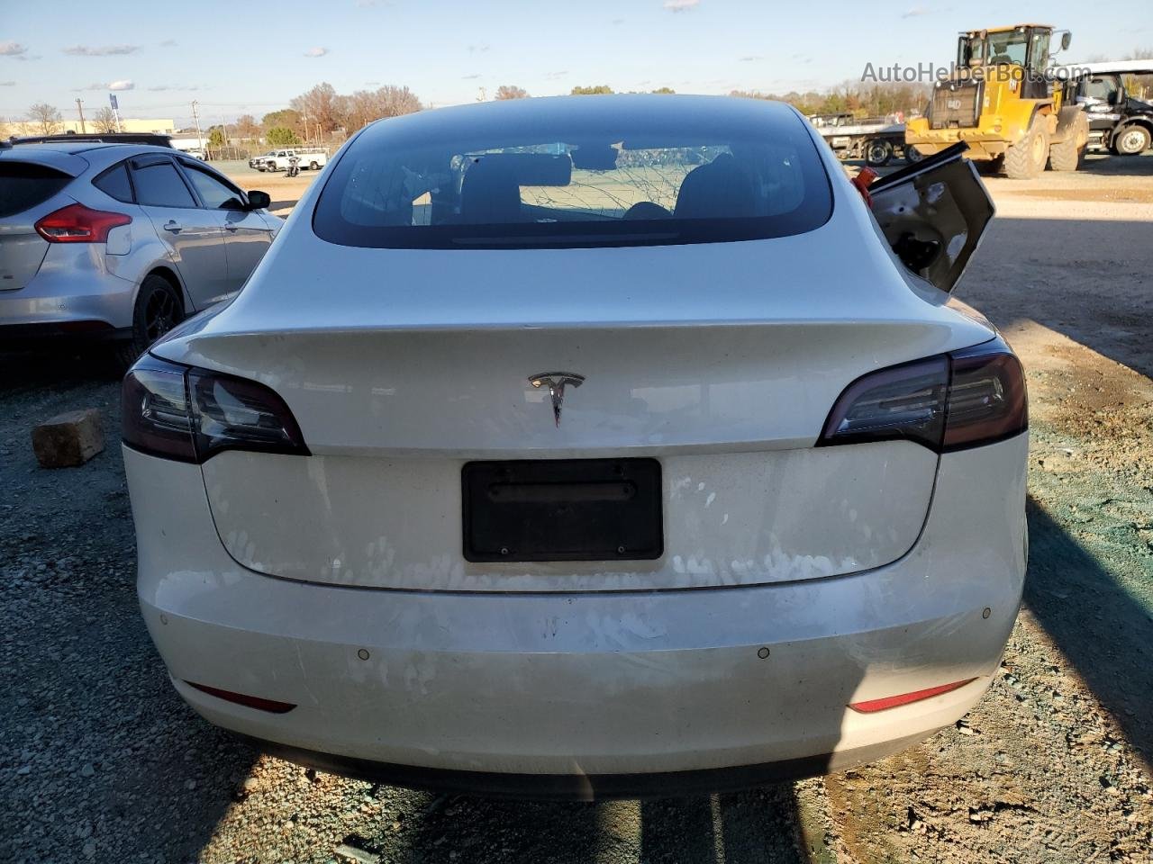 2019 Tesla Model 3  White vin: 5YJ3E1EA5KF483754
