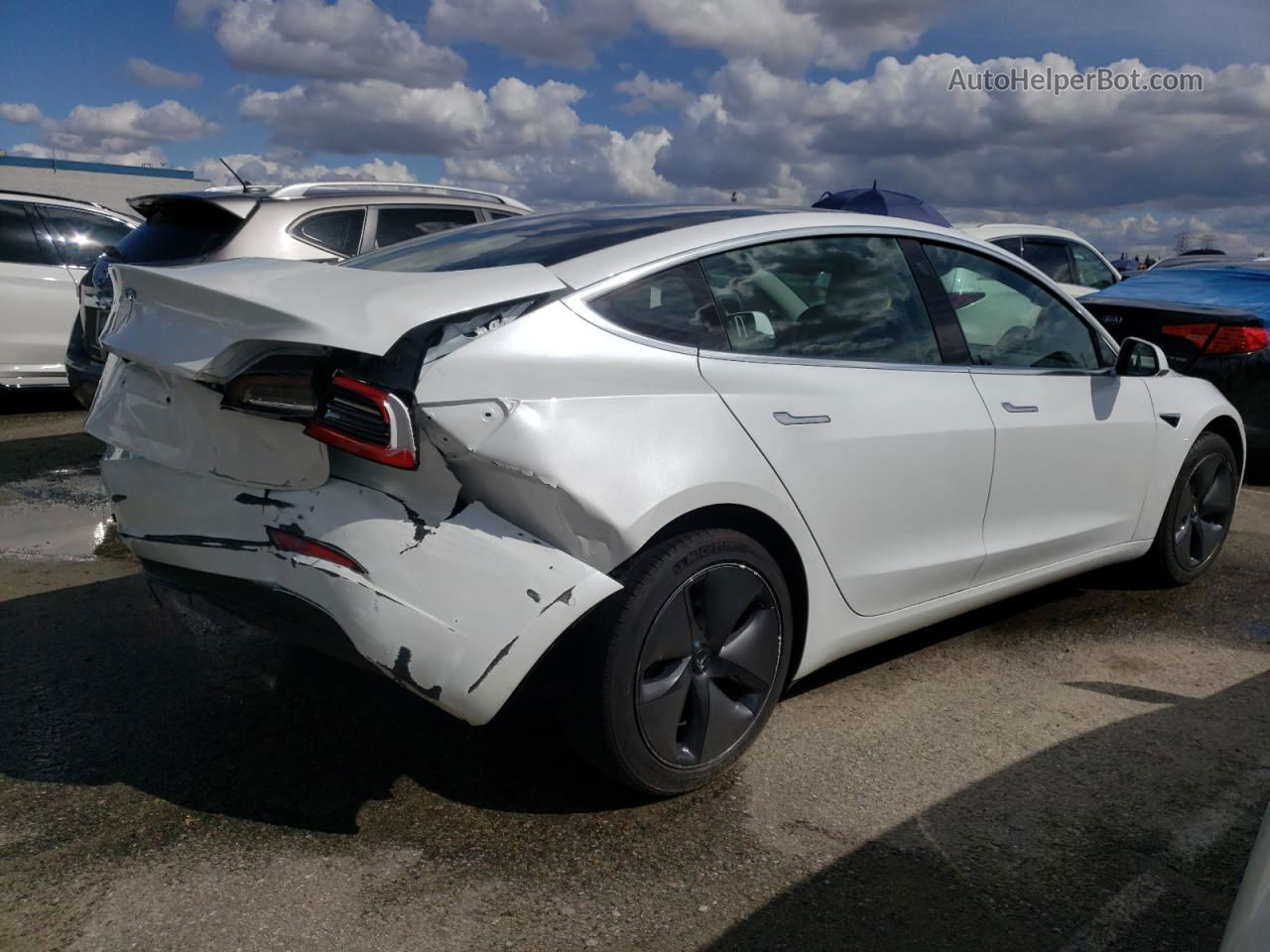 2020 Tesla Model 3  White vin: 5YJ3E1EA5LF504894