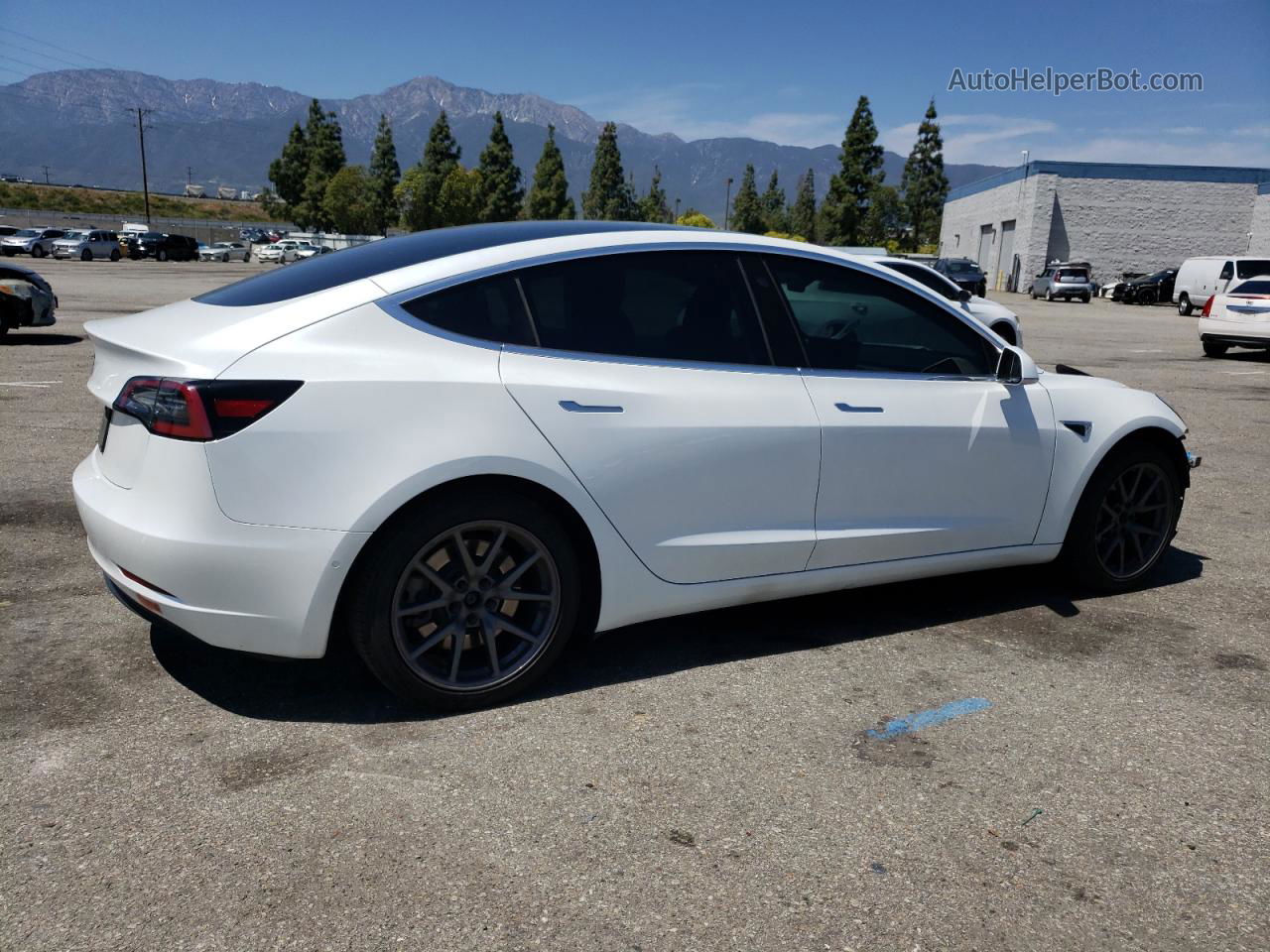 2020 Tesla Model 3  White vin: 5YJ3E1EA5LF740364