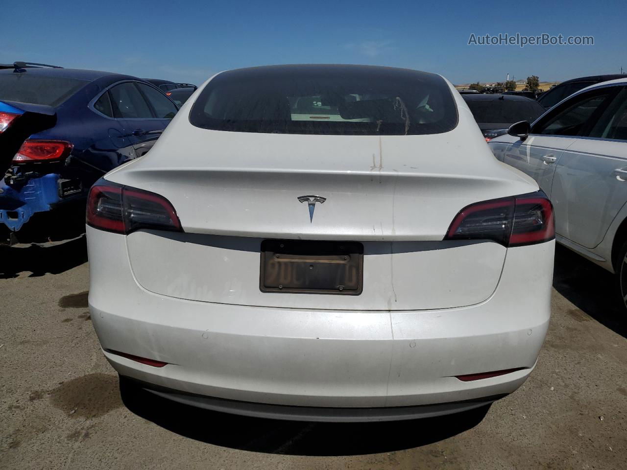 2022 Tesla Model 3  White vin: 5YJ3E1EA5NF374845