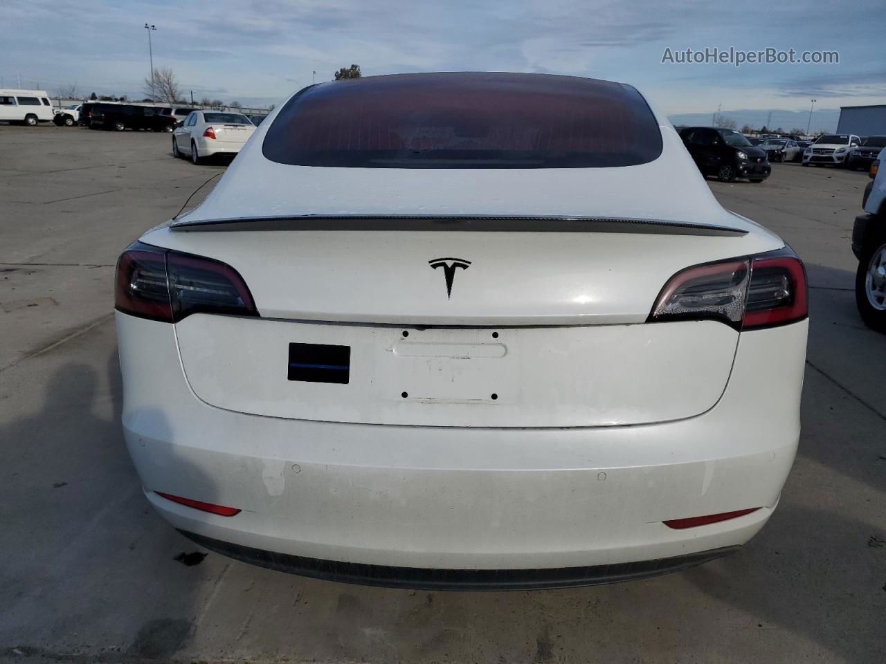 2018 Tesla Model 3  Белый vin: 5YJ3E1EA6JF009228