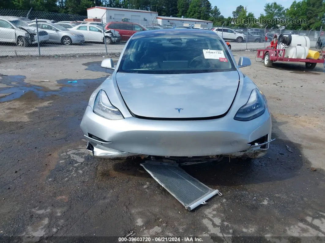 2018 Tesla Model 3 Long Range/mid Range Серебряный vin: 5YJ3E1EA6JF013506