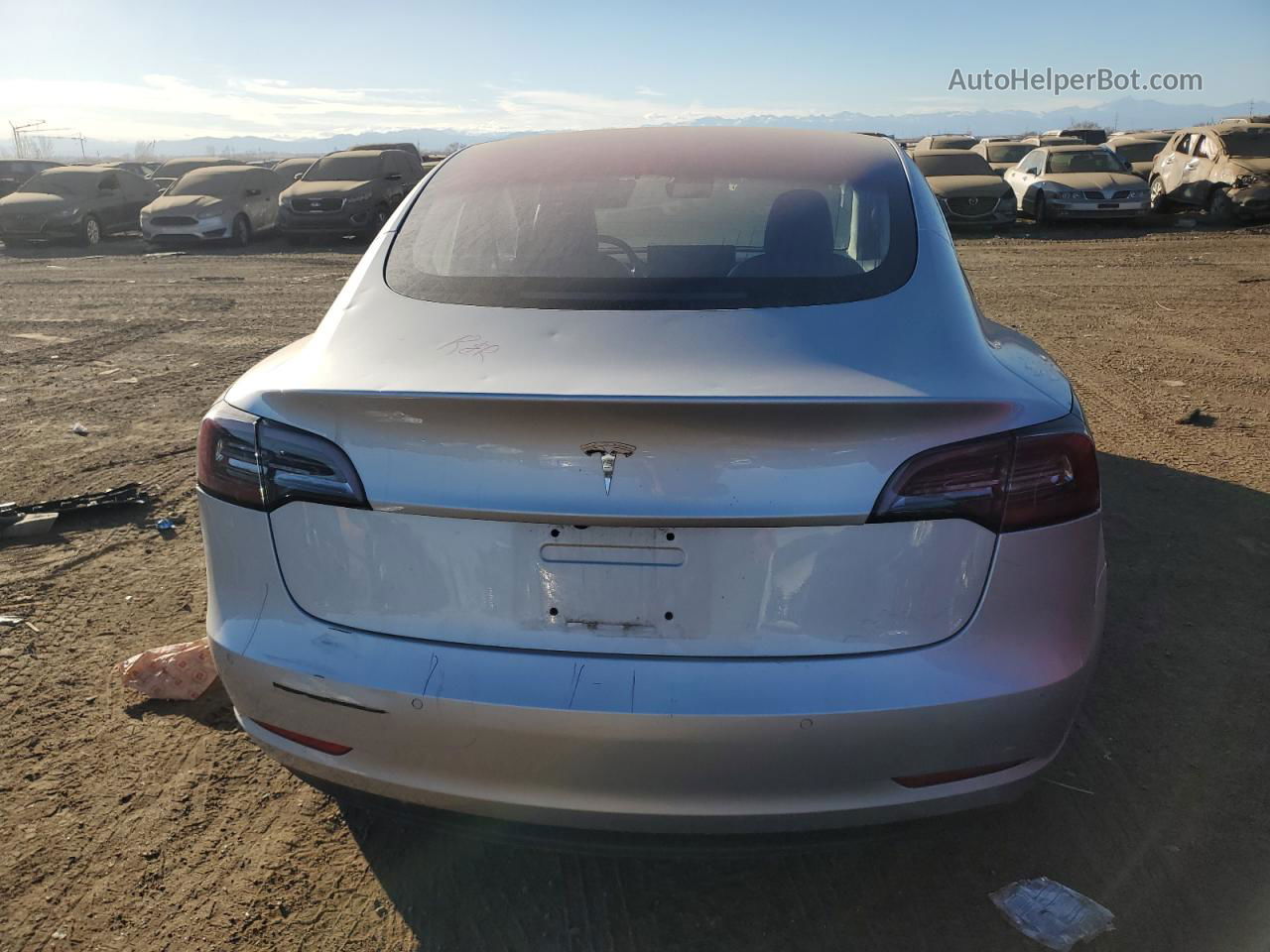 2018 Tesla Model 3  Серебряный vin: 5YJ3E1EA6JF015336