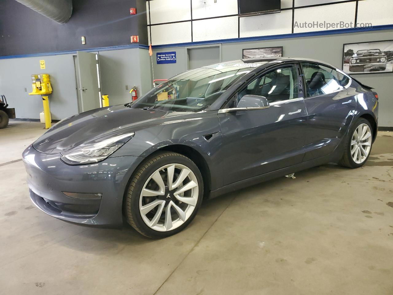 2018 Tesla Model 3  Серый vin: 5YJ3E1EA6JF024201