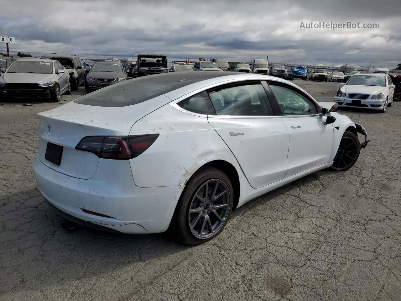 2019 Tesla Model 3  White vin: 5YJ3E1EA6KF190526