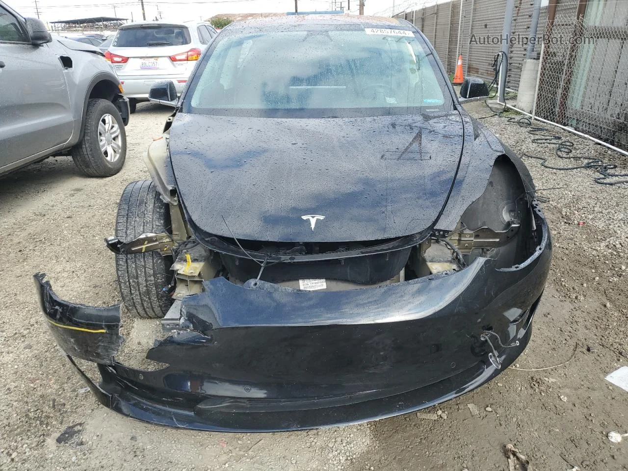 2019 Tesla Model 3  Черный vin: 5YJ3E1EA6KF306047