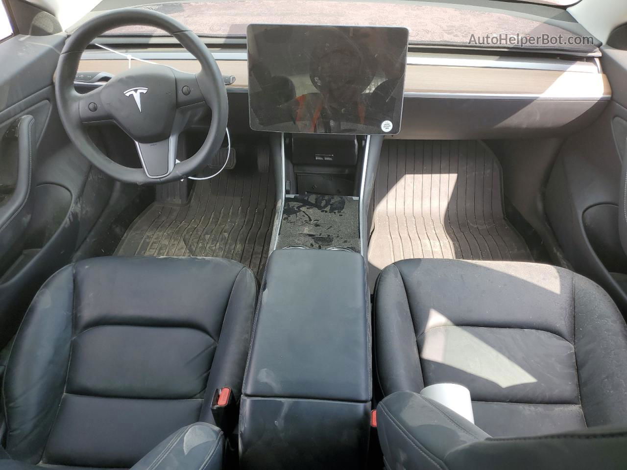 2019 Tesla Model 3  Red vin: 5YJ3E1EA6KF402129