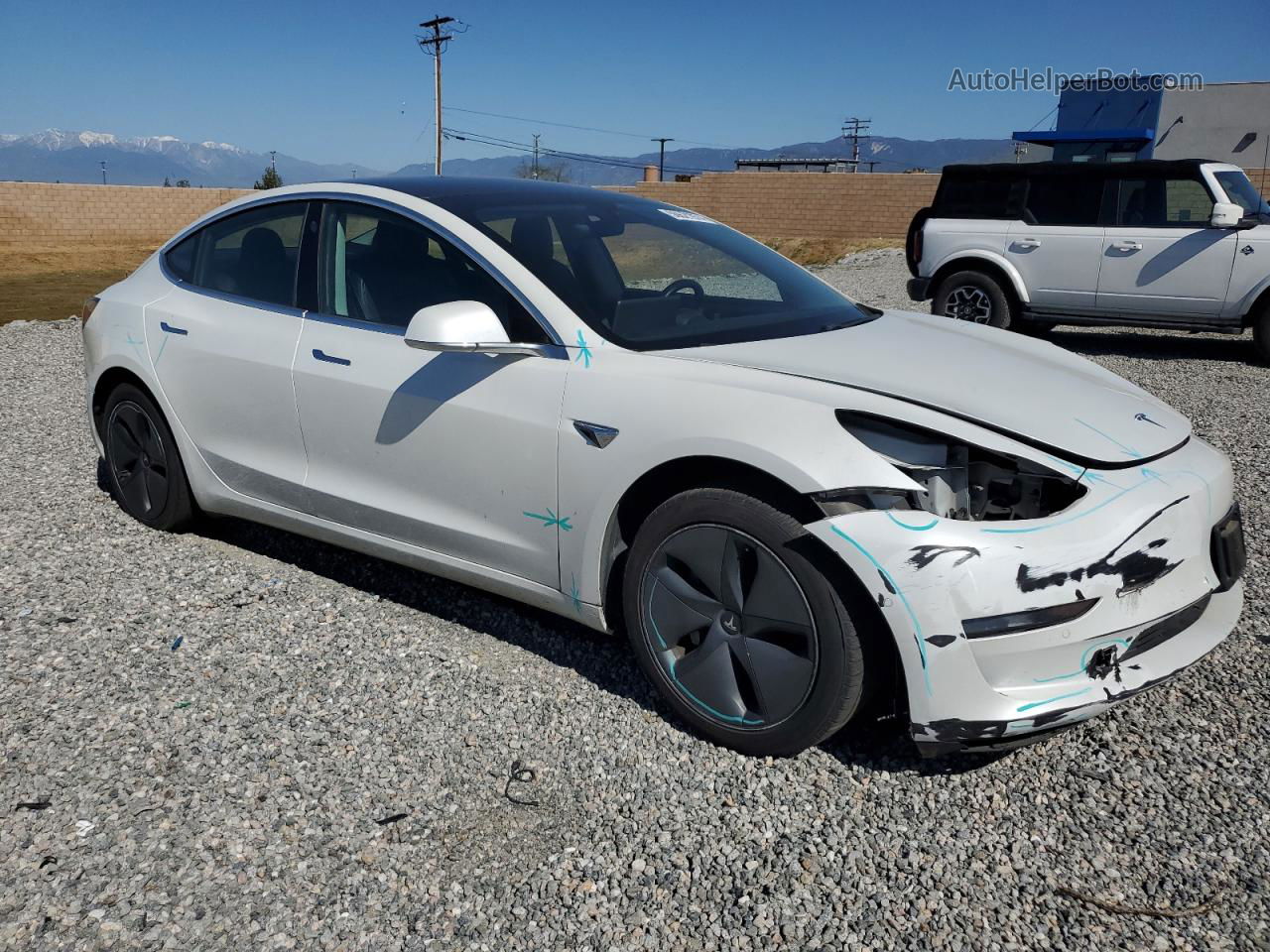 2019 Tesla Model 3  White vin: 5YJ3E1EA6KF483388