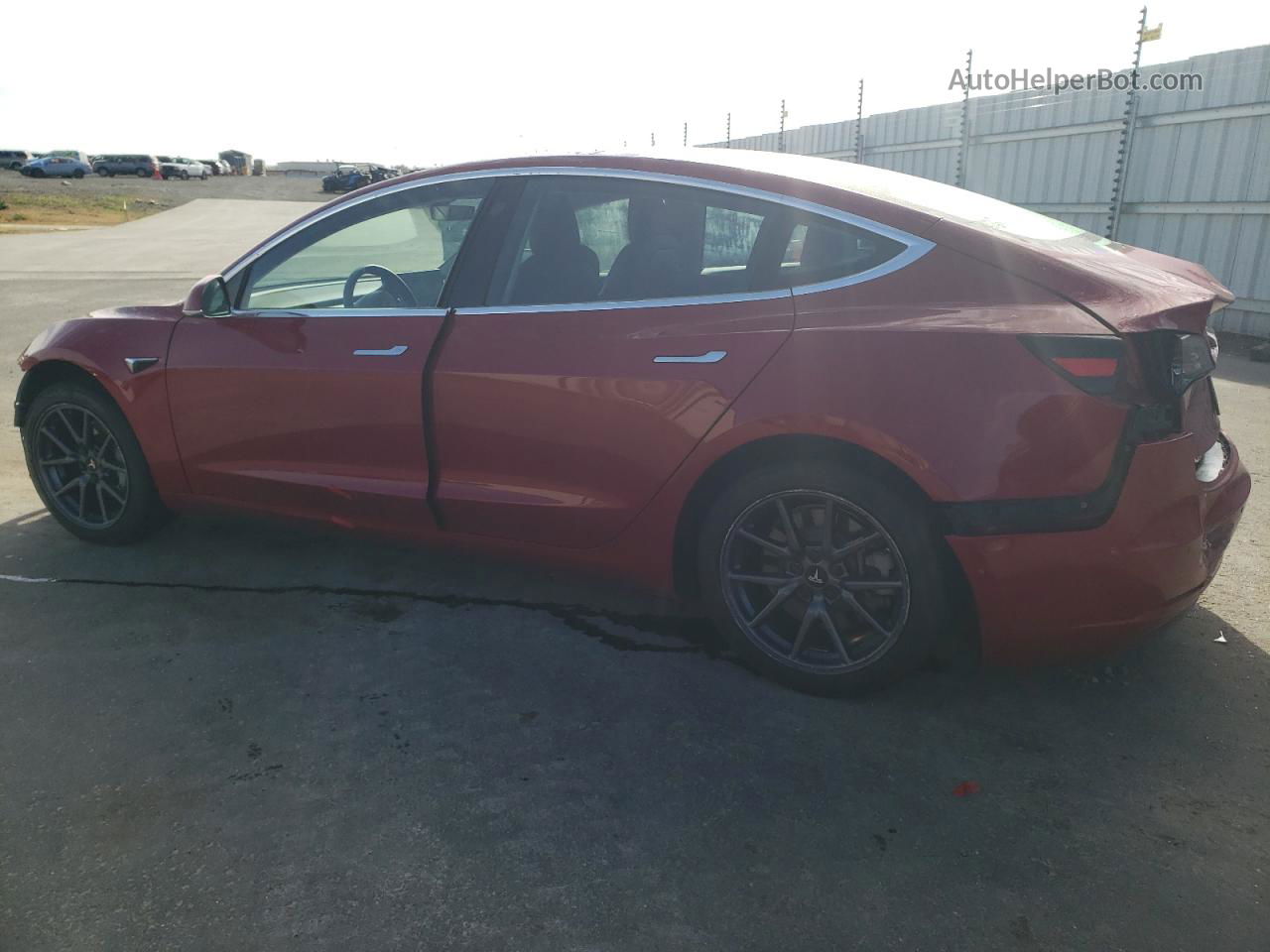 2020 Tesla Model 3  Red vin: 5YJ3E1EA6LF644520