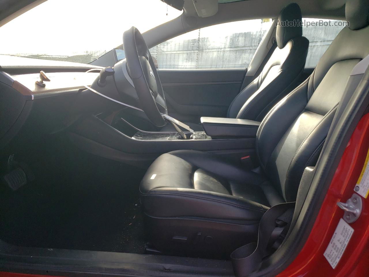 2020 Tesla Model 3  Red vin: 5YJ3E1EA6LF644520