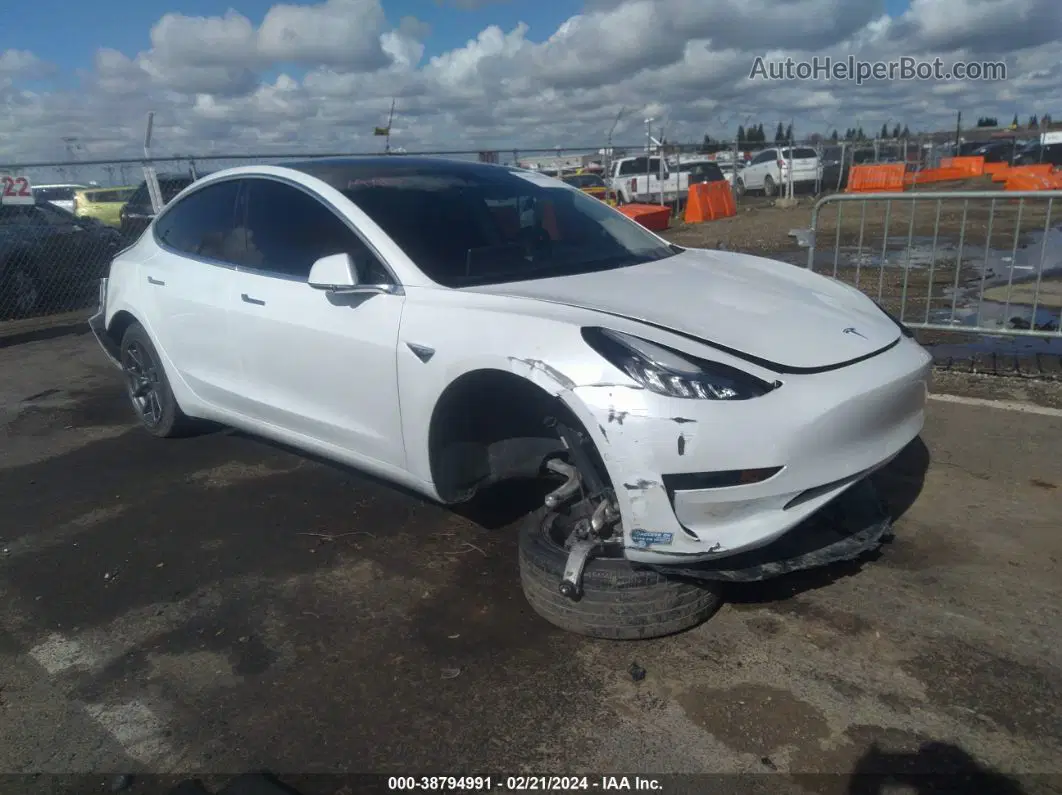 2020 Tesla Model 3 Standard Range Plus Rear-wheel Drive/standard Range Rear-wheel Drive White vin: 5YJ3E1EA6LF740275