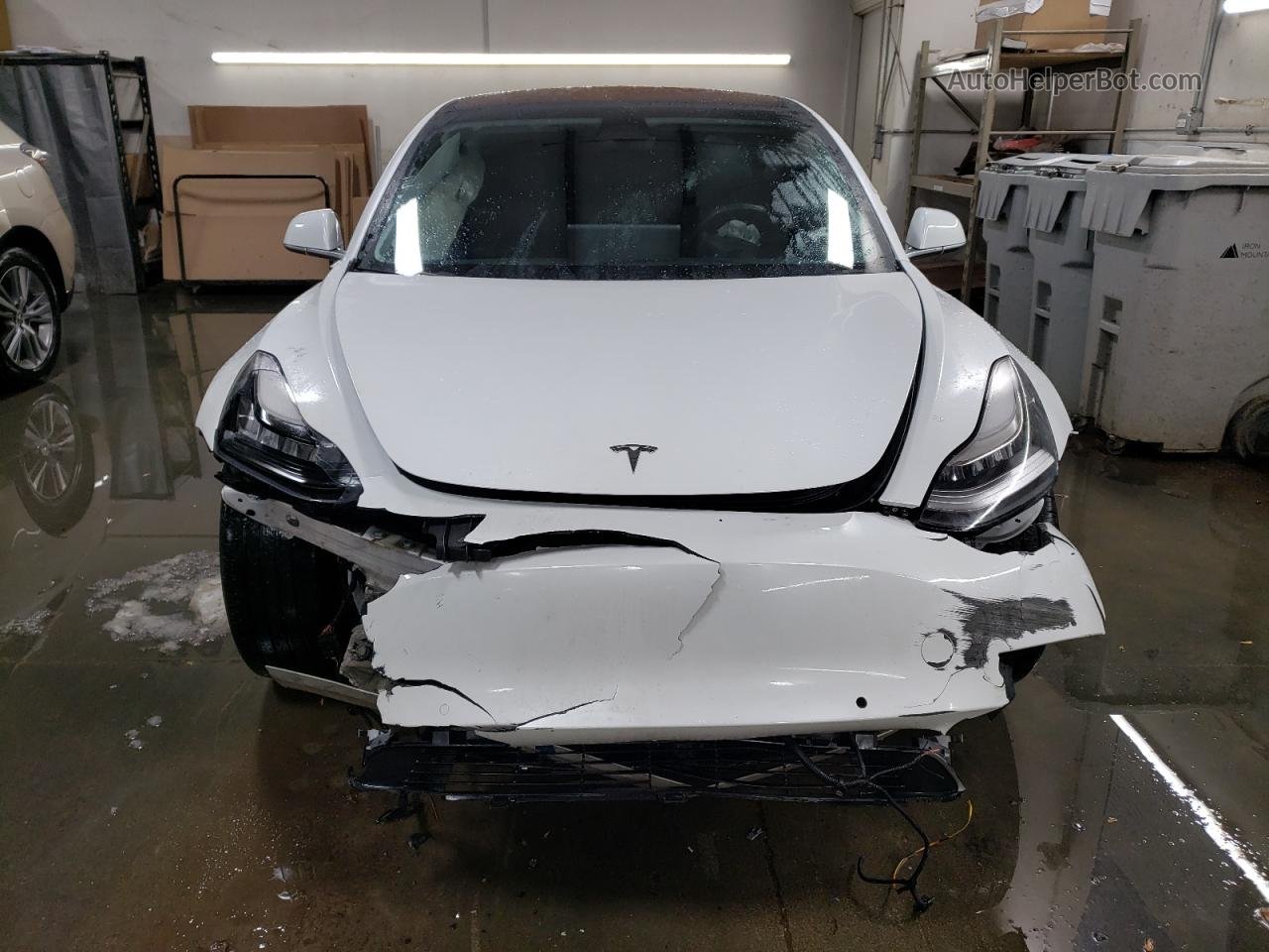 2018 Tesla Model 3  Белый vin: 5YJ3E1EA7JF031271