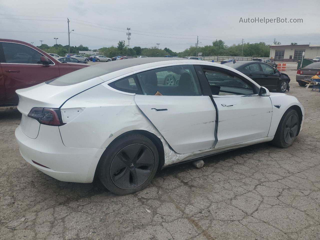 2018 Tesla Model 3 Белый vin: 5YJ3E1EA7JF060446