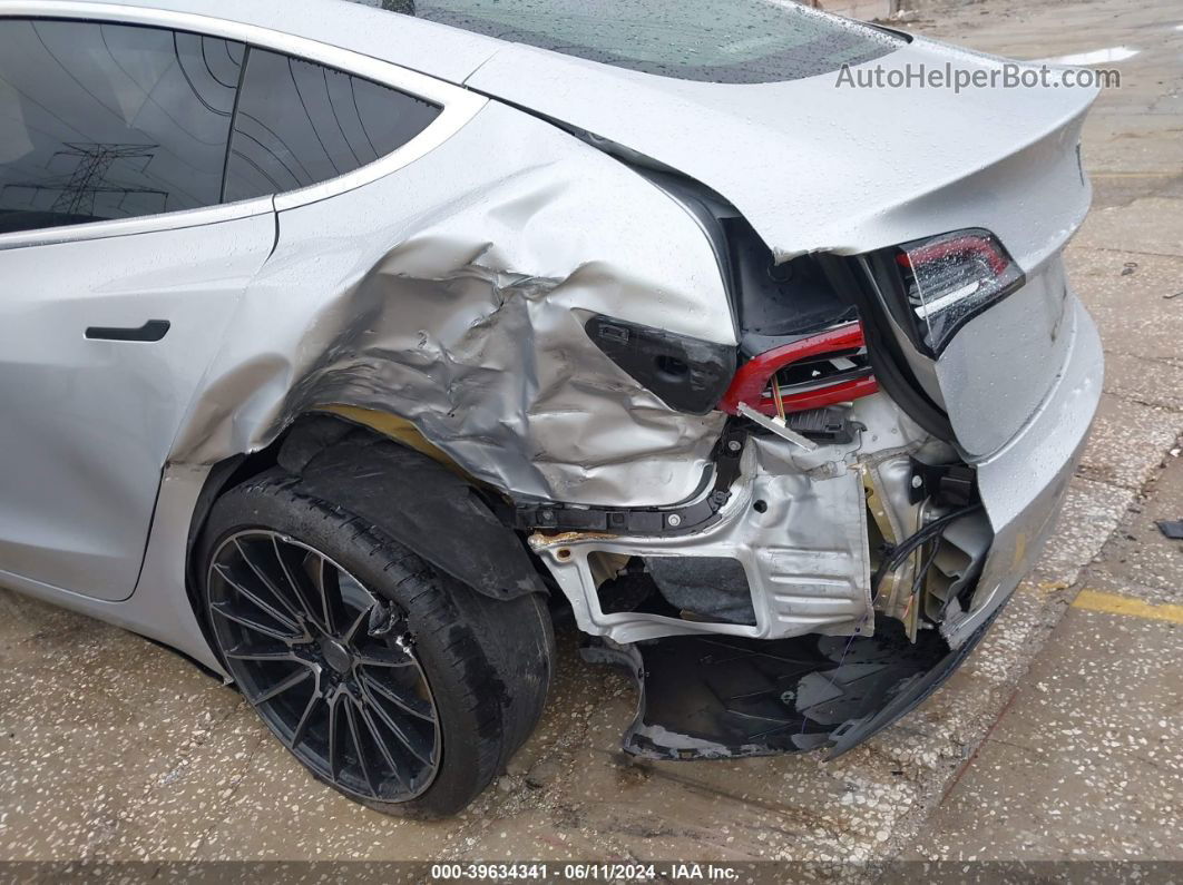 2018 Tesla Model 3 Long Range/mid Range Silver vin: 5YJ3E1EA7JF060799