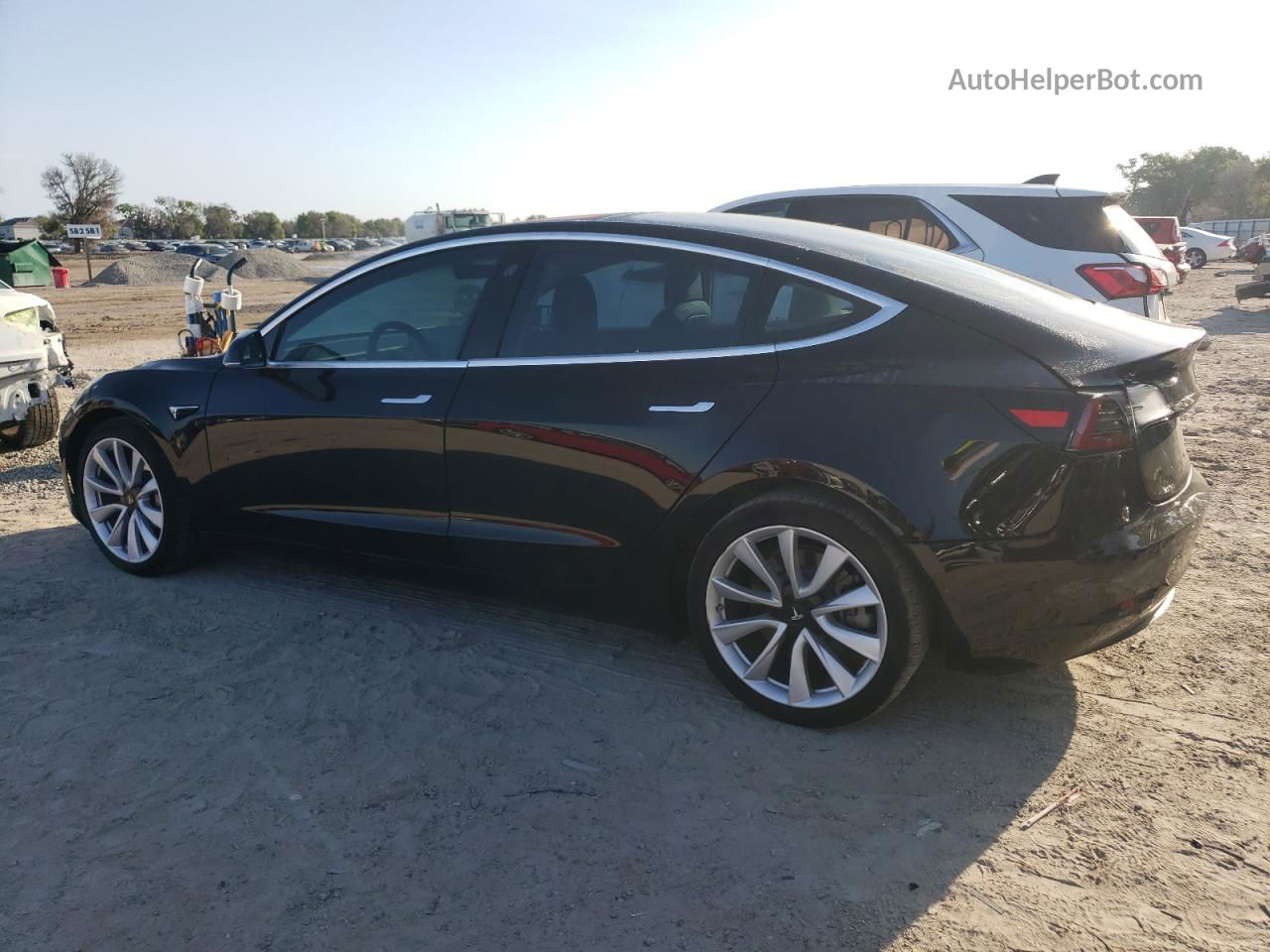 2018 Tesla Model 3  Черный vin: 5YJ3E1EA7JF089591