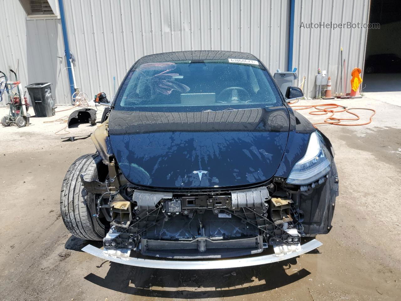 2019 Tesla Model 3  Черный vin: 5YJ3E1EA7KF395739