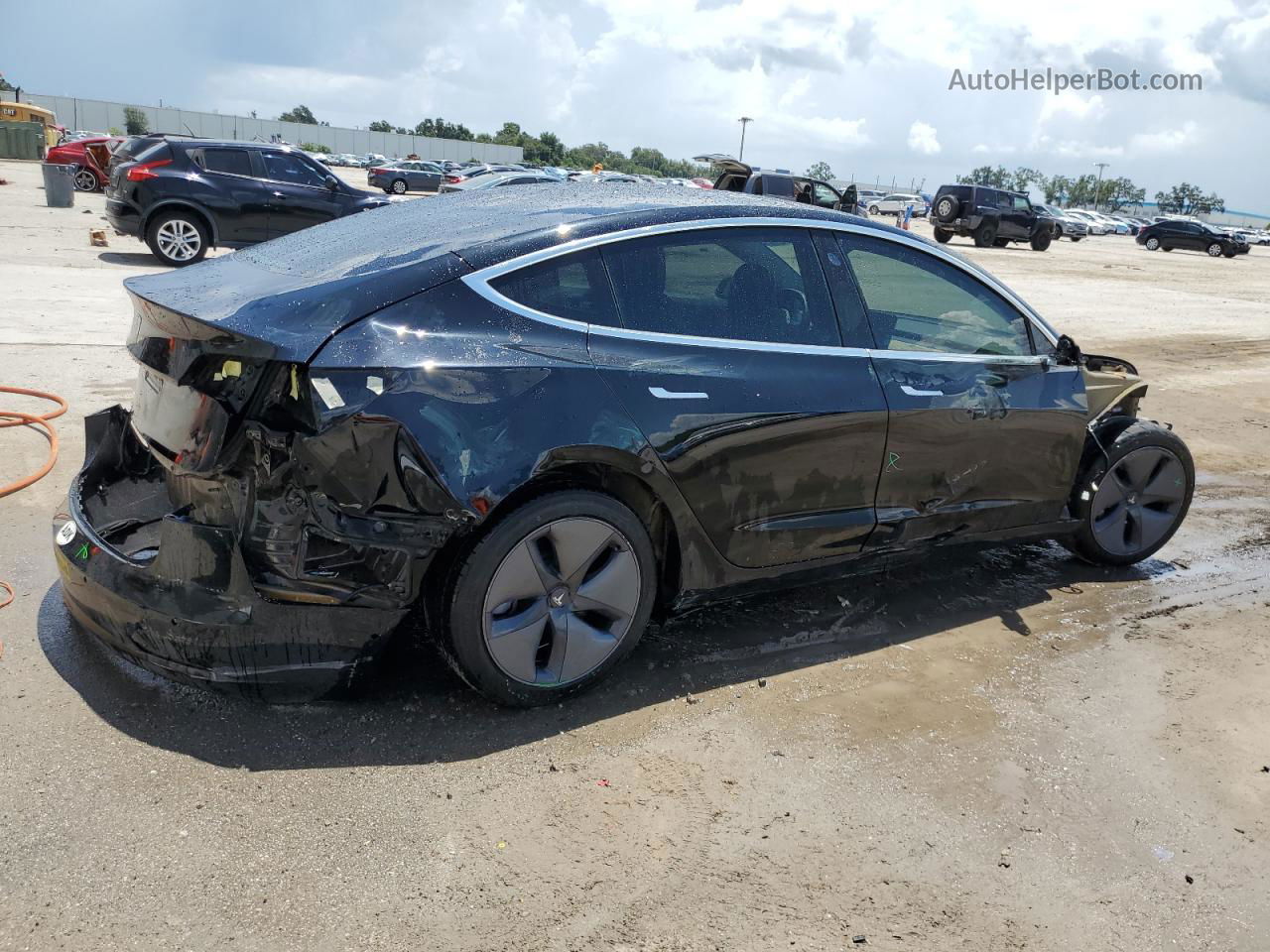 2019 Tesla Model 3  Черный vin: 5YJ3E1EA7KF395739