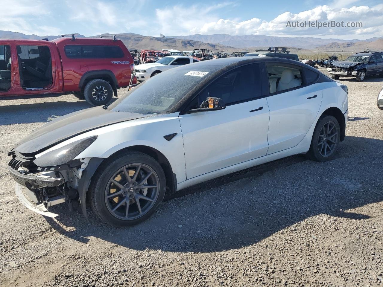 2019 Tesla Model 3  White vin: 5YJ3E1EA7KF413172
