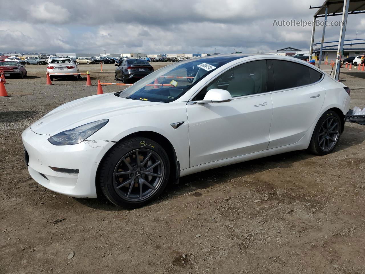 2020 Tesla Model 3  White vin: 5YJ3E1EA7LF599152