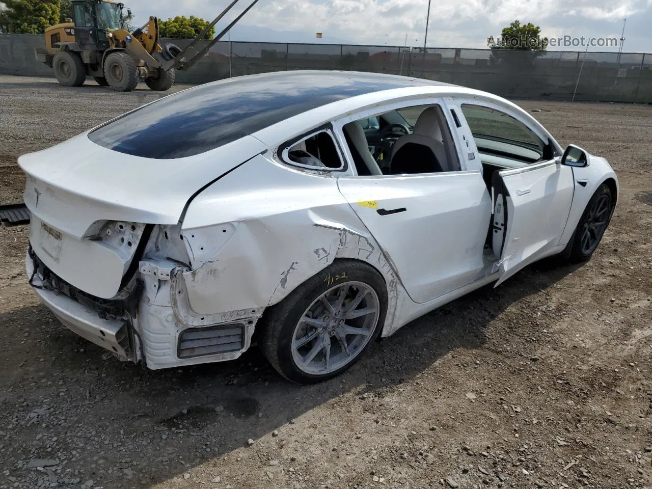 2020 Tesla Model 3  White vin: 5YJ3E1EA7LF599152