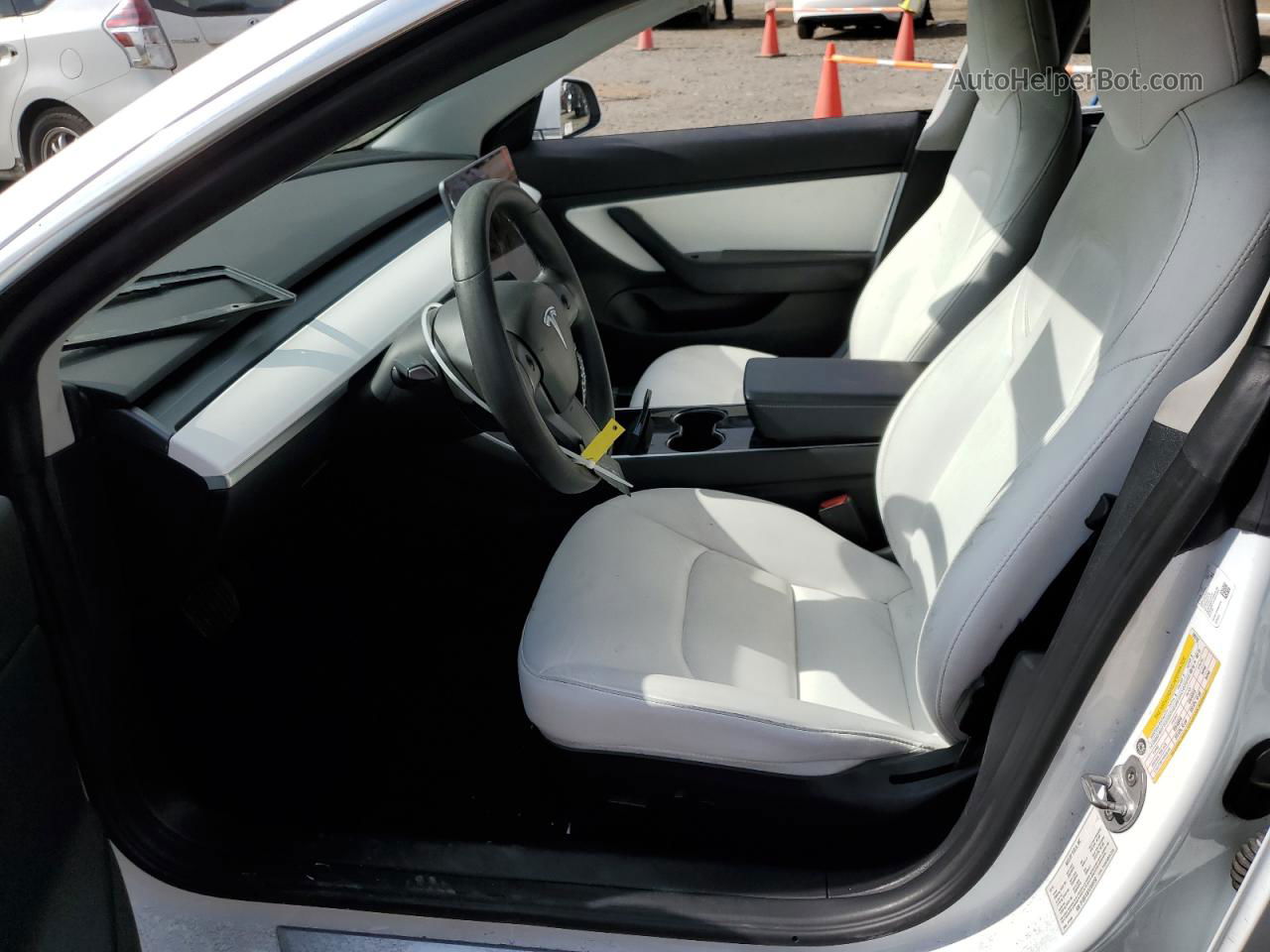 2020 Tesla Model 3  White vin: 5YJ3E1EA7LF599152