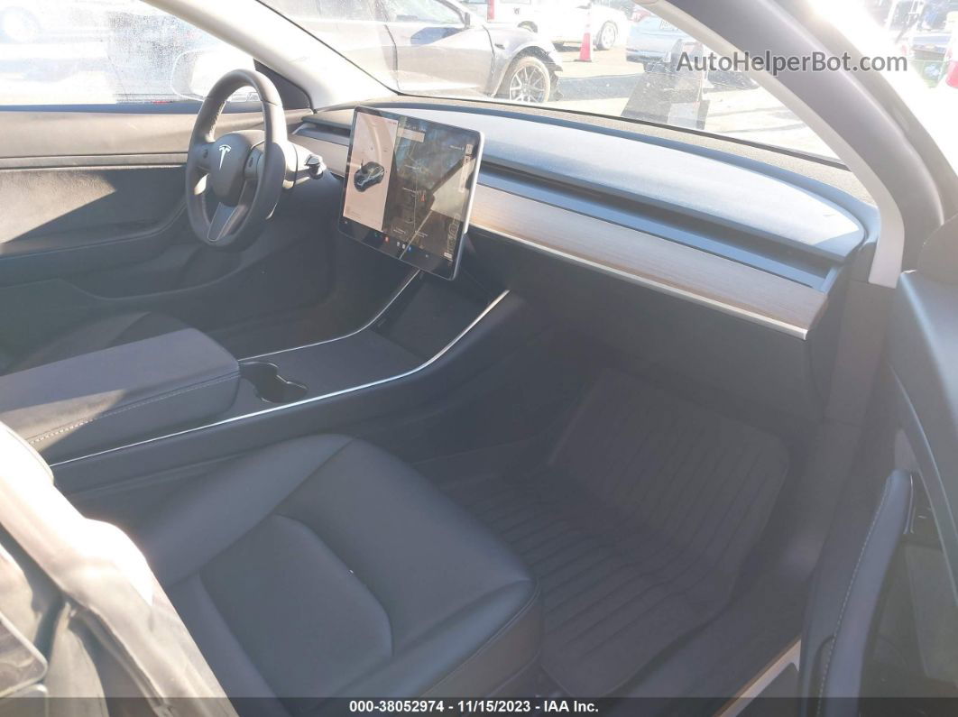 2020 Tesla Model 3 Standard Range Plus Rear-wheel Drive/standard Range Rear-wheel Drive White vin: 5YJ3E1EA7LF659768