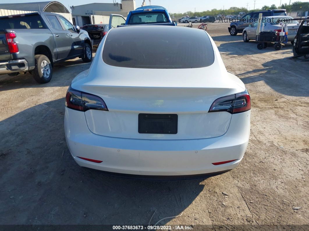 2020 Tesla Model 3 Standard Range Plus Rear-wheel Drive/standard Range Rear-wheel Drive White vin: 5YJ3E1EA7LF710024