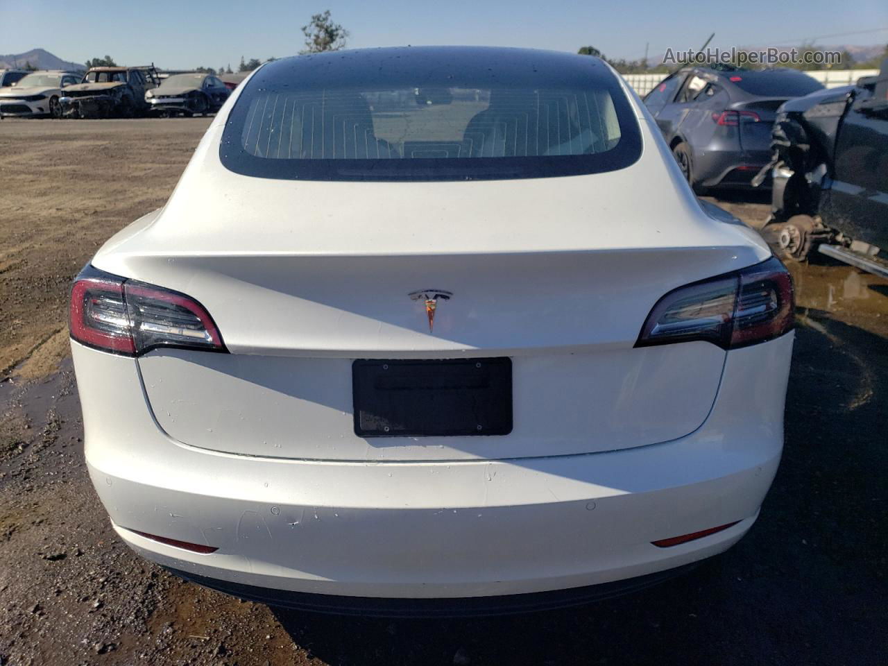 2022 Tesla Model 3  White vin: 5YJ3E1EA7NF144126