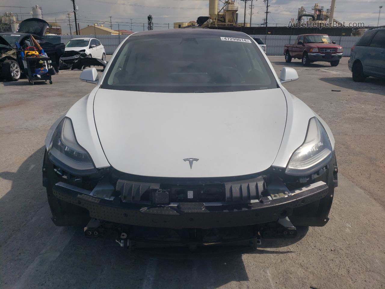 2018 Tesla Model 3  White vin: 5YJ3E1EA8JF076056