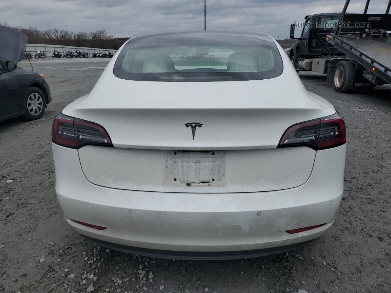 2018 Tesla Model 3  Белый vin: 5YJ3E1EA8JF155890