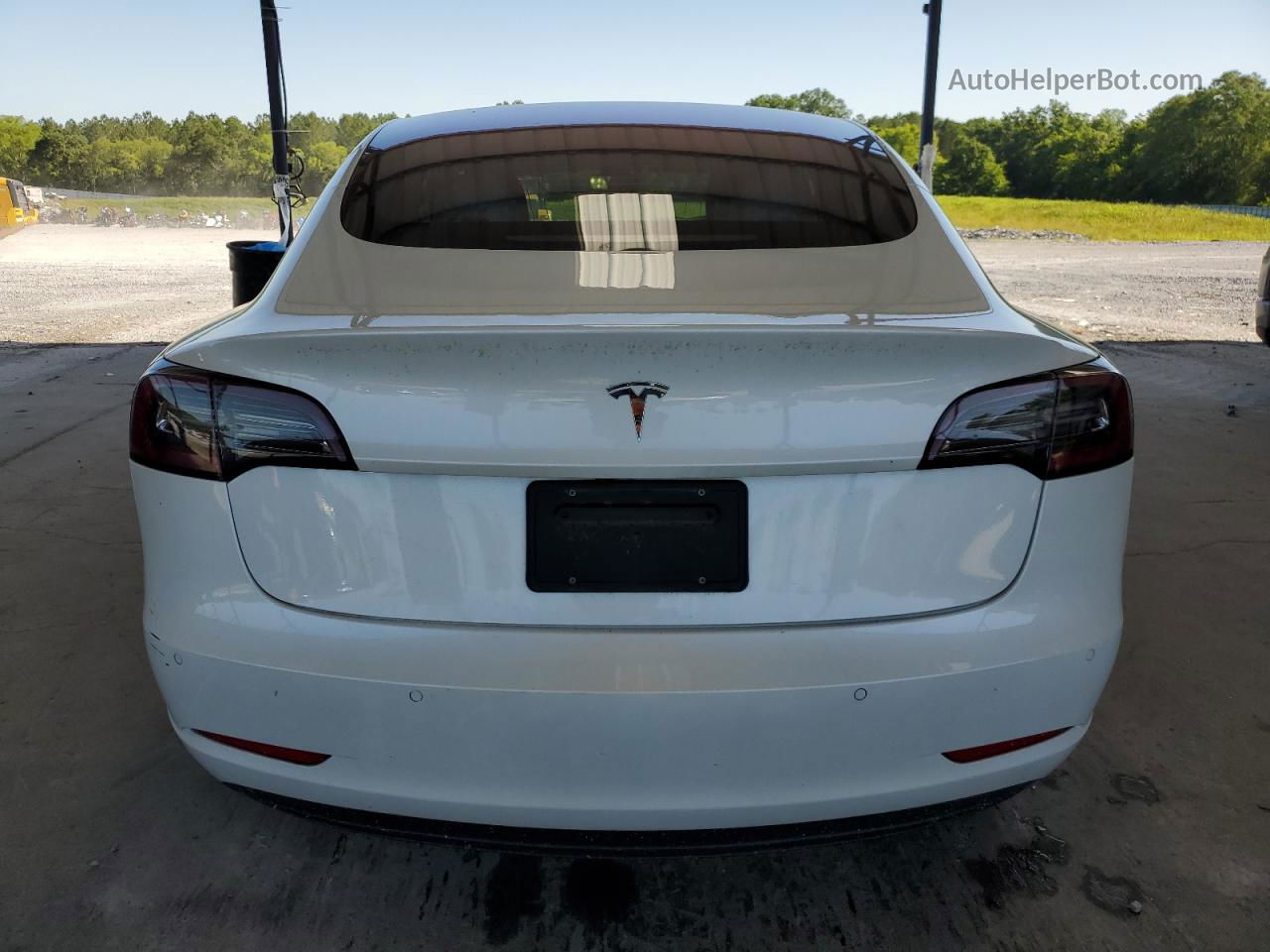 2019 Tesla Model 3  White vin: 5YJ3E1EA8KF332522