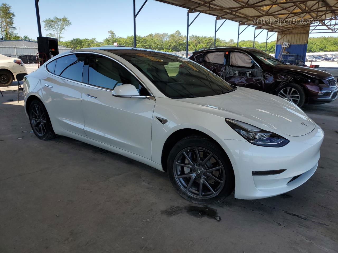 2019 Tesla Model 3  White vin: 5YJ3E1EA8KF332522