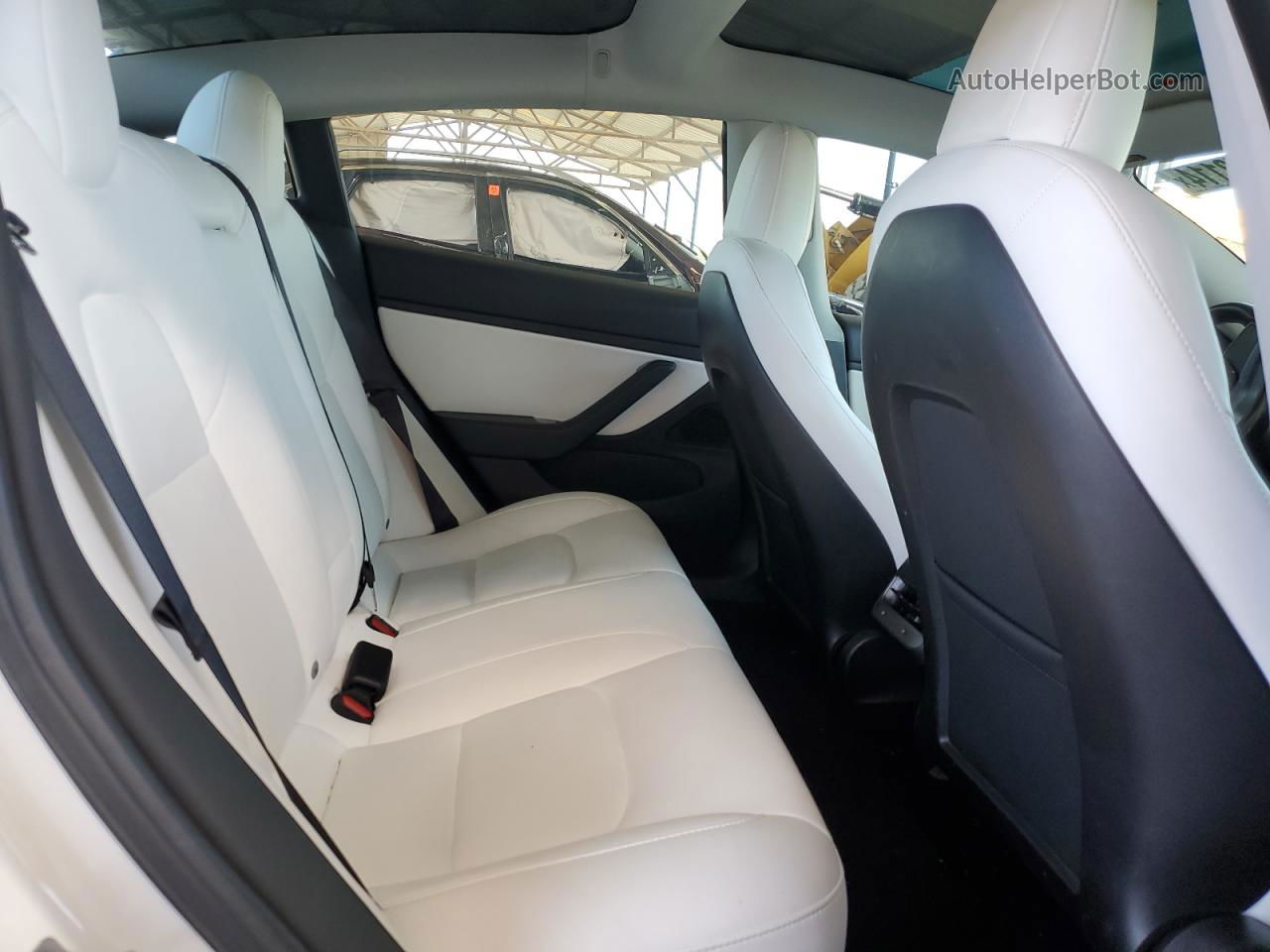 2019 Tesla Model 3  White vin: 5YJ3E1EA8KF332522