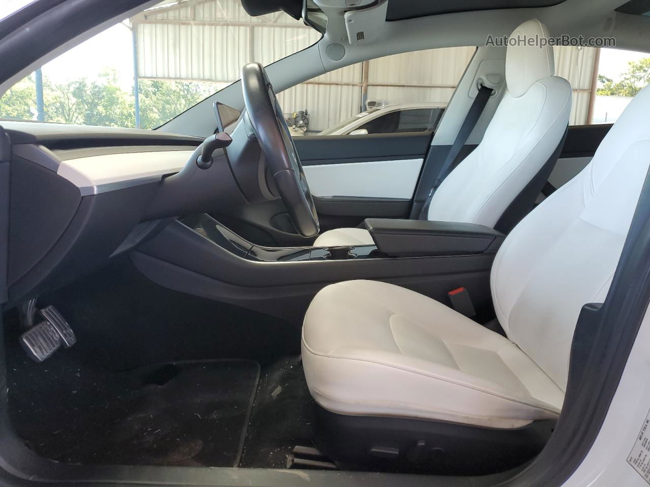 2019 Tesla Model 3  White vin: 5YJ3E1EA8KF332522