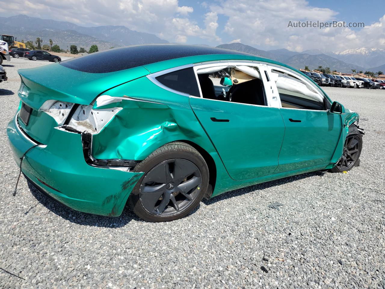 2019 Tesla Model 3  Green vin: 5YJ3E1EA8KF482842