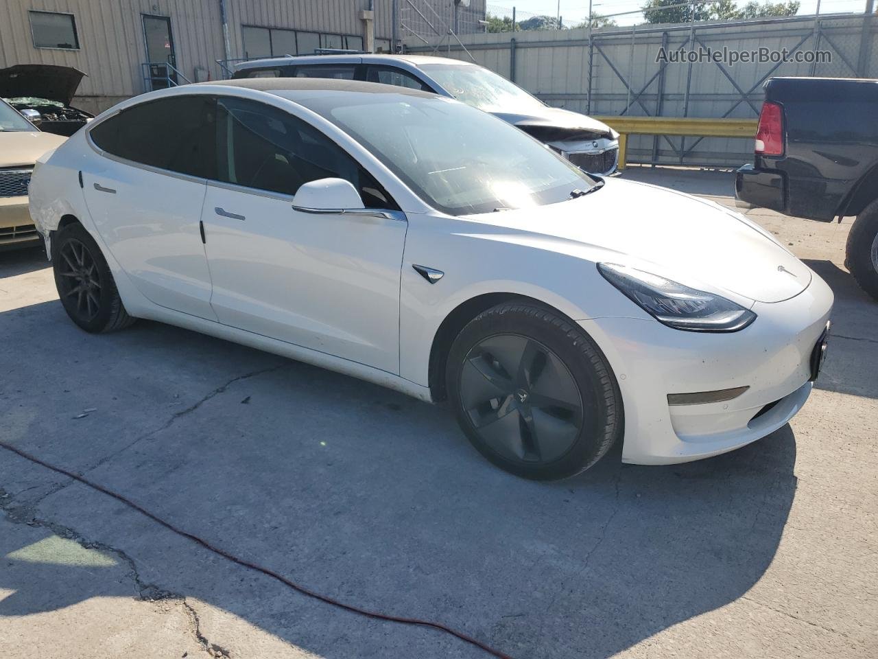 2020 Tesla Model 3  Белый vin: 5YJ3E1EA8LF634104