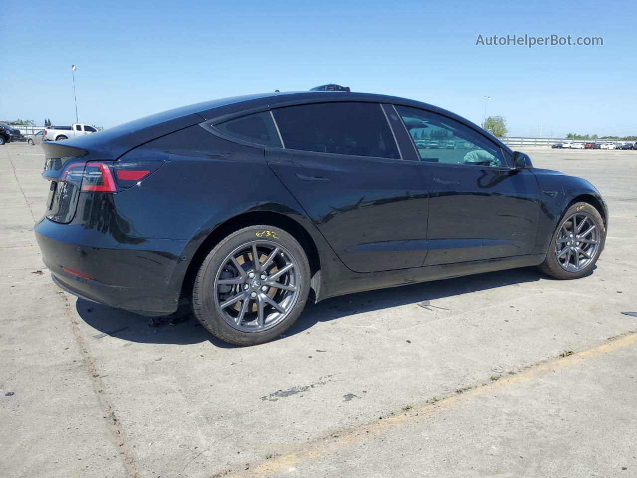 2020 Tesla Model 3  Черный vin: 5YJ3E1EA8LF746031