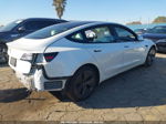 2021 Tesla Model 3 Standard Range Plus Rear-wheel Drive White vin: 5YJ3E1EA8MF938857