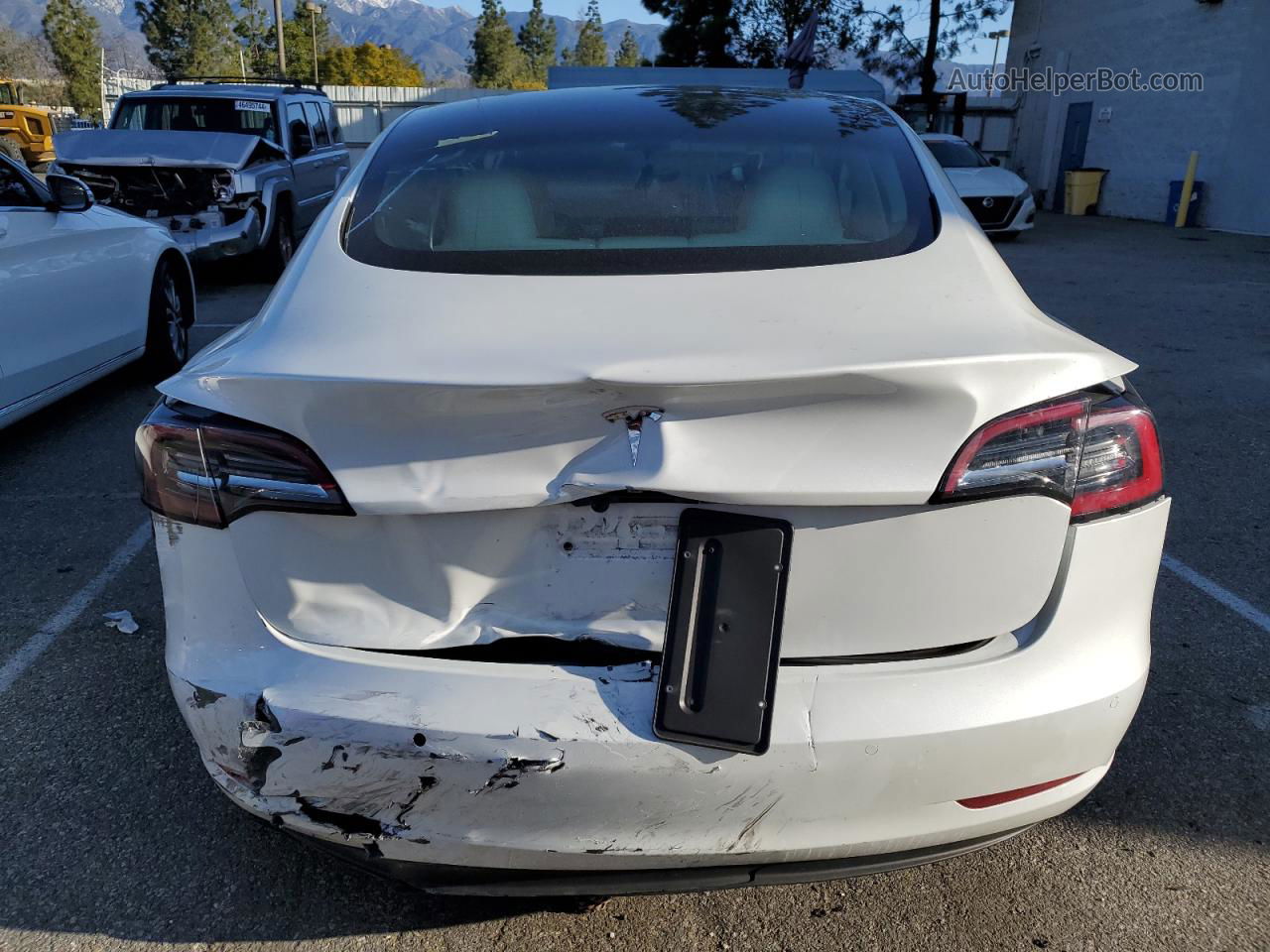 2022 Tesla Model 3  White vin: 5YJ3E1EA8NF358302