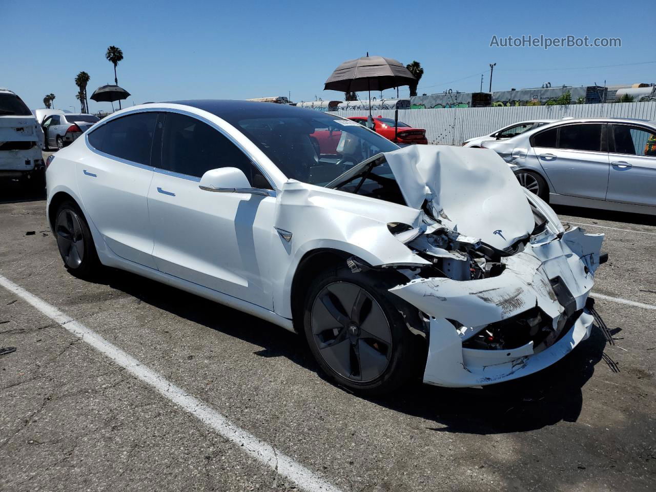 2018 Tesla Model 3  White vin: 5YJ3E1EA9JF007568