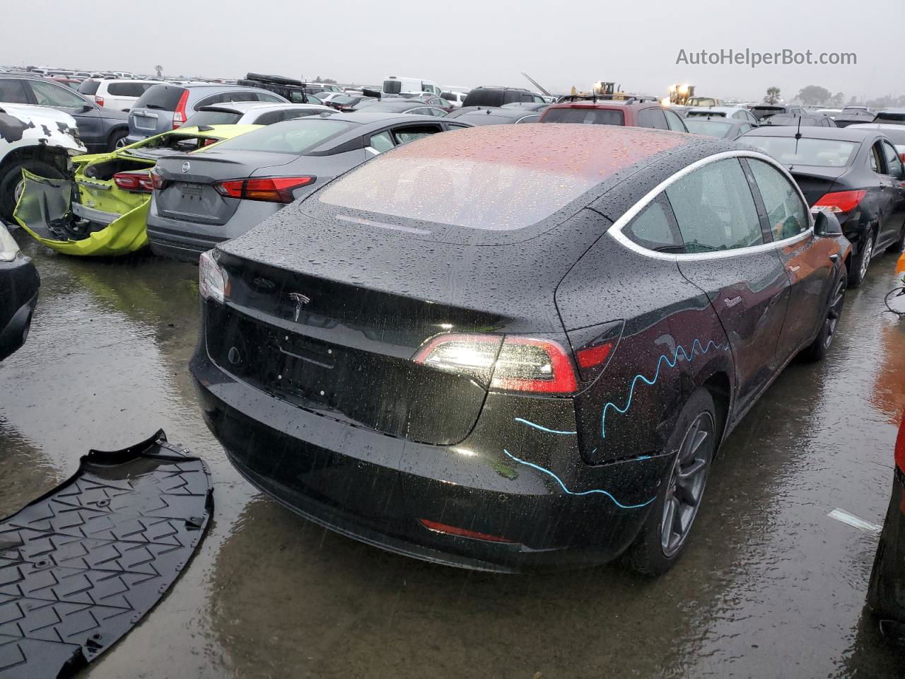 2018 Tesla Model 3  Черный vin: 5YJ3E1EA9JF018599