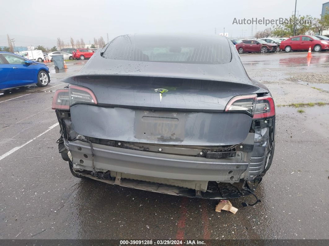 2018 Tesla Model 3   Gray vin: 5YJ3E1EA9JF024001