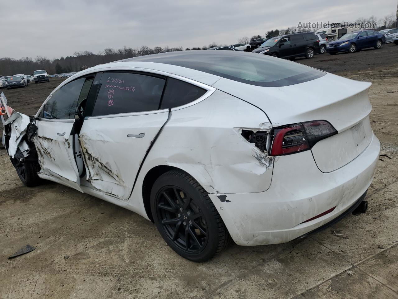 2018 Tesla Model 3  White vin: 5YJ3E1EA9JF050923