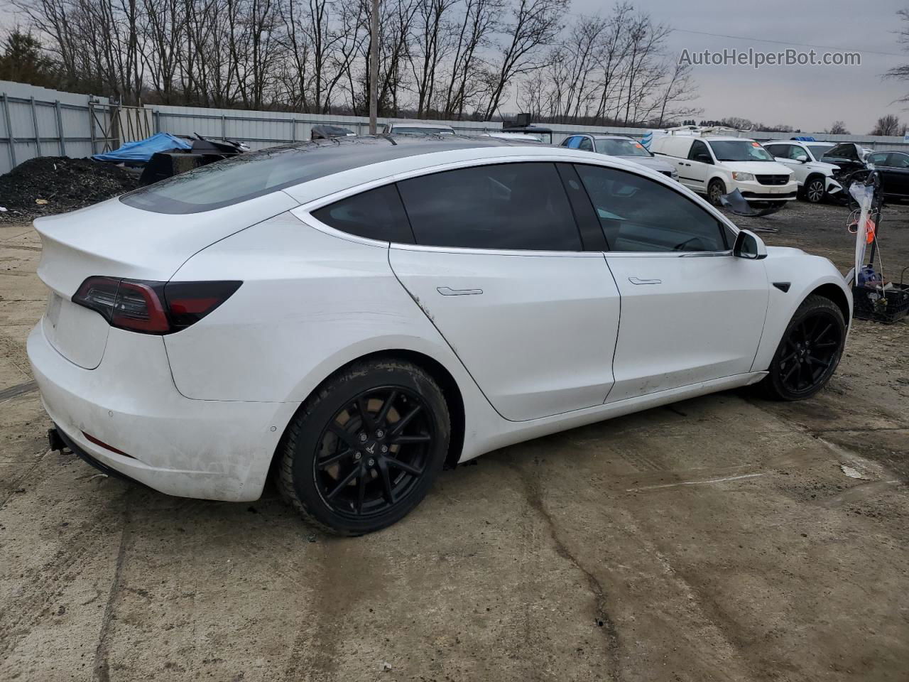 2018 Tesla Model 3  White vin: 5YJ3E1EA9JF050923