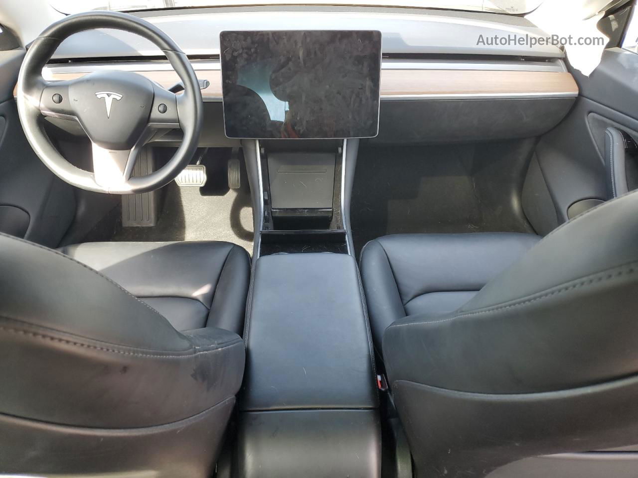 2019 Tesla Model 3  Черный vin: 5YJ3E1EA9KF305507