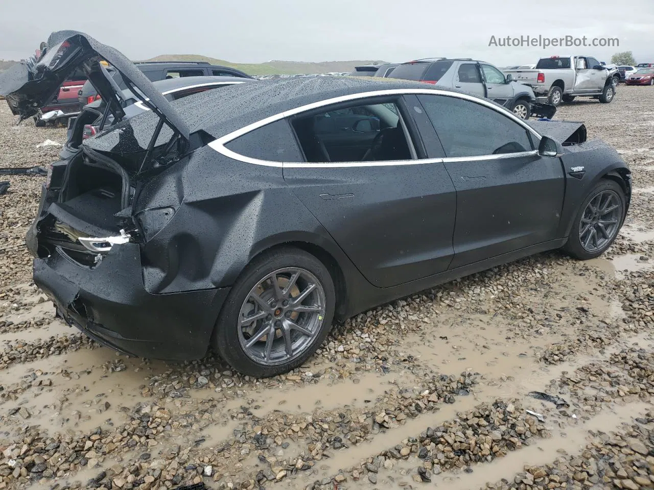 2019 Tesla Model 3  Black vin: 5YJ3E1EA9KF324672