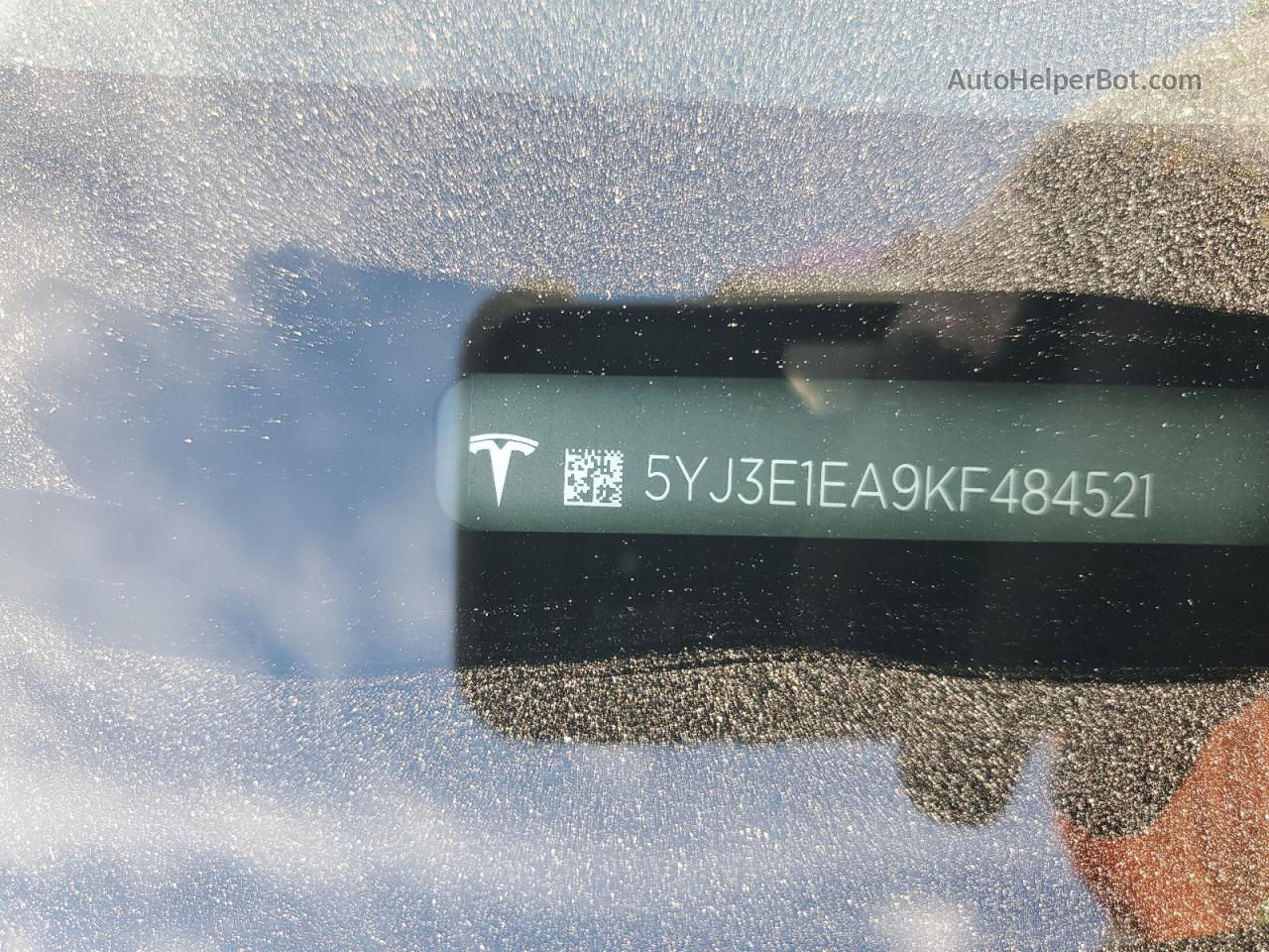 2019 Tesla Model 3  Black vin: 5YJ3E1EA9KF484521